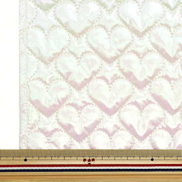 生地 『ハートホログラムキルトカットクロス 約65cm×70cm ホワイト C-HS2256-1WH』