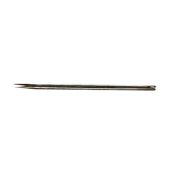 レザークラフト 『手縫針 三角針 2本』 クラフト社(Craft) 革小物作りませんか? 菱穴に通しやすい先端を丸めた丸針を使用し、糸に合わせて太さを選びます。 三角針は極薄い革を、直接穴をあけながら縫う際に使います。 糸の通し方 A:針穴に通す。 B:長い方の糸を針に突き刺す。 C:1cm弱あけて再度突き刺す。 D:糸を手前に引く。 E:2本より合わせ、再度ロウを引く。 [レザークラフト 革小物 道具] ◆形:三角針 ◆太さ:細 ※モニターによって実物のお色と若干異なる場合がございます。 【手芸用品・毛糸・生地の専門店 ユザワヤ】