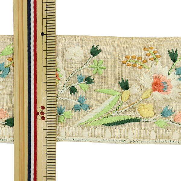 【数量5から】 手芸ブレード 『2022 インド刺繍ブレード ベージュ 43752B』