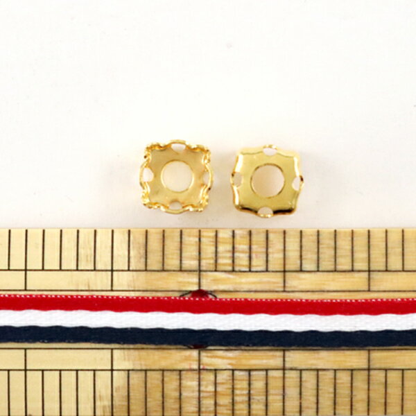手芸金具 『石座 #1088 SS39用 糸通し ゴールド 2個入り』