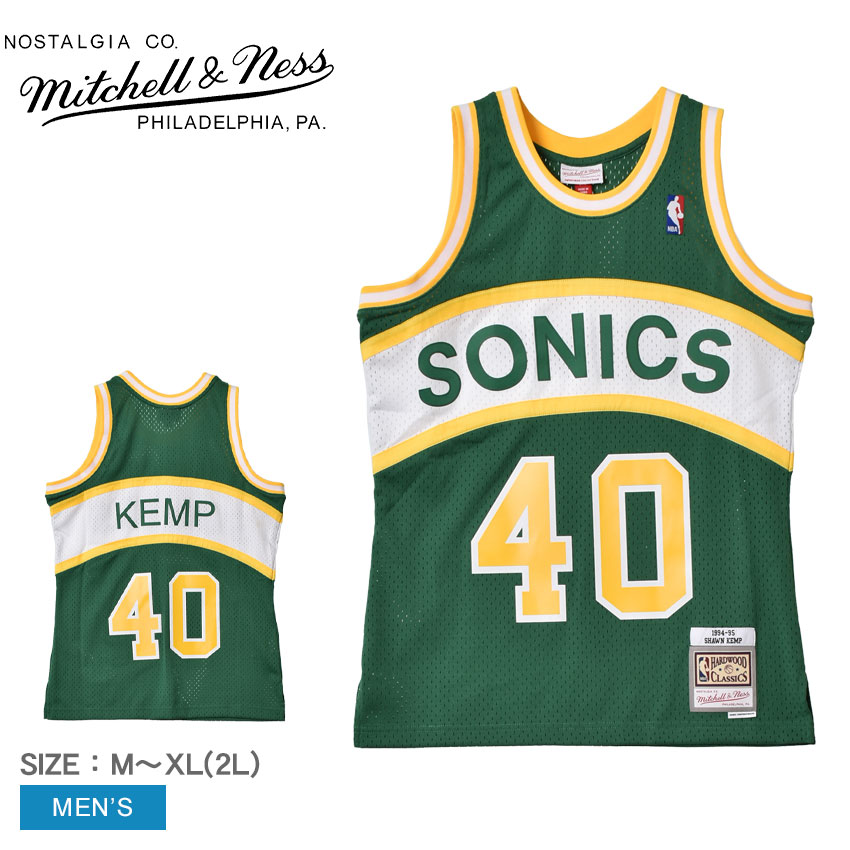 《アイテム名》 ミッチェルアンドネス ユニフォーム MITCHELL ＆ NESS メンズ スイングマン ジャージ シアトルスーパーソニックス 1994-95 ショーン ケンプ SMJYAC18105-SSUDKGN94SKE 《ブランドヒストリー》 Mitchell &amp; Nessは、1904年にアメリカ・フィラデルフィア州の同市内において、レスラーかつテニスのチャンピオンだったフランク・P・ミッチェルと、スコットランド人ゴルファ−のチャールズ・M・ネスにより創設されました。高品質・高縫製技術をモットーに、現代でもNBA(バスケットボール)、MLB(野球)、NFL(アメフト)、NHL(アイスホッケー)、NCAA(大学スポーツ協会)、MLS(サッカー)のアメリカ4大スポーツを完全サポートし、多くの公式トレーニングウェアのライセンスウェアを取り扱っています。世界中に愛好家を抱え魅了し続けるヴィンテージジャージの老舗ブランドです。 《アイテム説明》 ミッチェルアンドネスより「スイングマン ジャージ シアトルスーパーソニックス 1994-95 ショーン ケンプ」です。1994年-95年 ショーン ケンプモデル。 《カラー名/カラーコード/管理No.》 シアトルスーパーソニックス/-/"23825192" こちらの商品は、並行輸入により海外から輸入しております。製造・入荷時期により、細かい仕様の変更がある場合がございます。上記を予めご理解の上、お買い求め下さいませ。 関連ワード： NBA バスケットボールジャージ ZSPO ウエア タンクトップ ノースリーブ トップス ブランド バスケ バスケットボール スポーツ 人気 date 2022/08/03Item Spec ブランド MITCHELL ＆ NESS ミッチェルアンドネス アイテム ユニフォーム スタイルNo SMJYAC18105-SSUDKGN94SKE 商品名 スイングマン ジャージ シアトルスーパーソニックス 1994-95 ショーン ケンプ 性別 メンズ 原産国 China 他 素材 ポリエステル 100％ 採寸 単位(cm) 身幅 総丈 M 53 77 L 58 79 XL(2L) 63.5 80 ※上記サイズは、実際に同一の商品を採寸した結果です。 商品によっては個体差がありますので誤差がでることが御座いますので参考目安としてご覧下さい。また、測定方法によっても誤差が生じますので、予めご了承ください。 サイズについて詳しくはこちらをご覧下さい。 当店では、スタジオでストロボを使用して撮影しております。商品画像はできる限り実物を再現するよう心掛けておりますが、ご利用のモニターや環境等により、実際の色見と異なる場合がございます。ご理解の上、ご購入いただけますようお願いいたします。 ▲その他アイテムはこちら