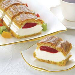 フリーカットケーキシュークリーム(イチゴ)335g味の素フルーツ味果物味苺味いちご味イチゴ味スイーツおやつデザート洋菓子苺屋台学