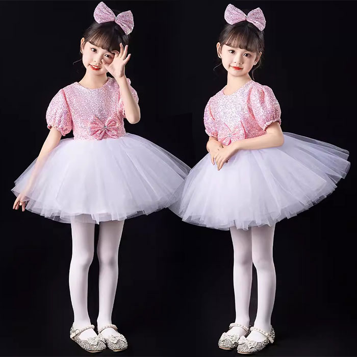 ダンス衣装 子供 キッズ ワンピース 半袖 可愛い チュチュスカート スパンコール リボン付き おしゃれ ..