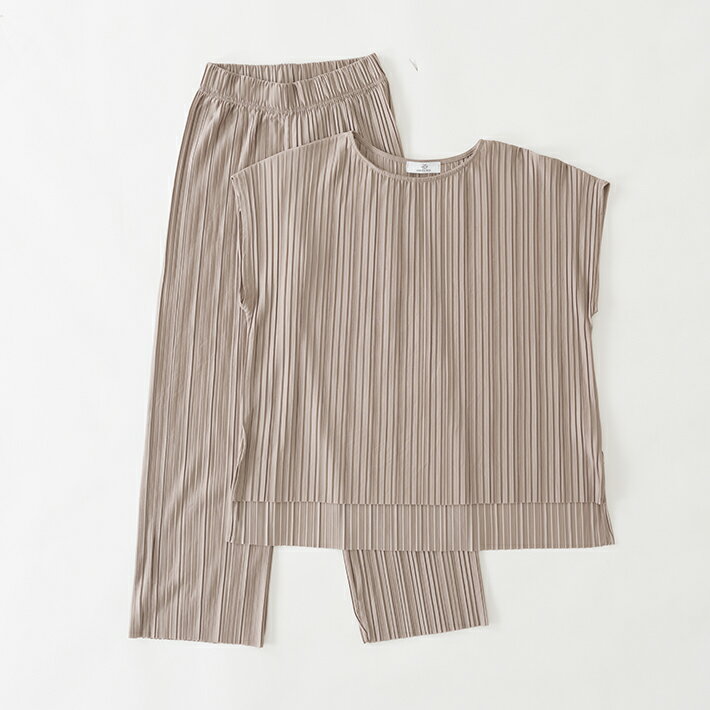 プリーツリラックスセットアップ【レディース トップス ボトムス パンツ タンクトップ ノースリーブ プリーツ ベーシック エアリー フレア デザインセットアップ 着回し 楽ちん 綺麗目 大人カジュアル フォーマル 妊婦 マタニティ 旅行 お得】
