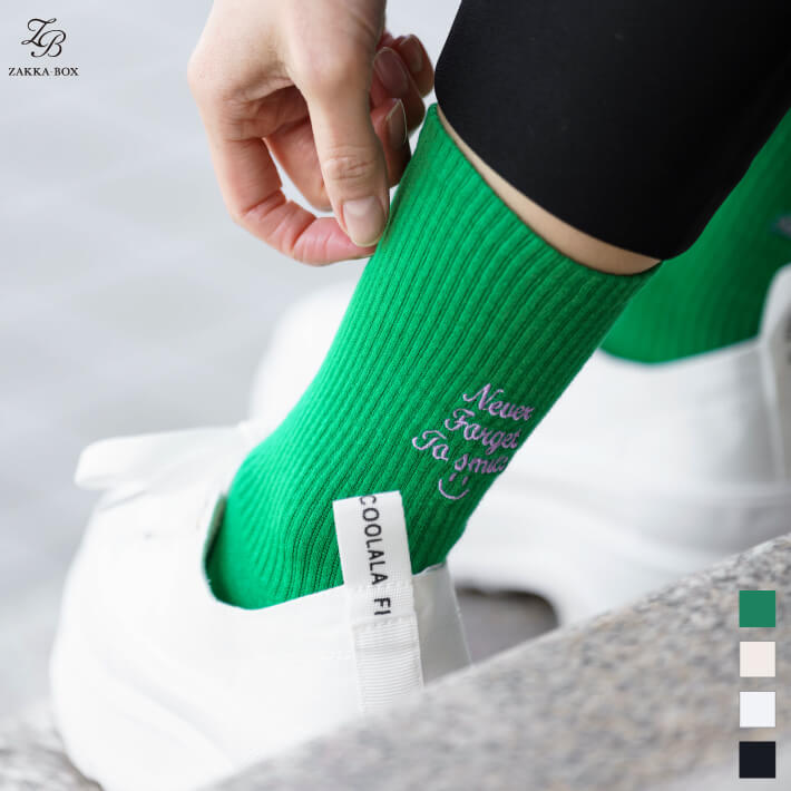 バックロゴ刺繍ソックス【レディース ソックス 靴下 カジュアル スニーカーコーデ ロゴソックス 刺繍ソックス 足元コーデ 足元 ロゴ靴下 バック くつ下 可愛い 春 カジュアル 】★agのサムネイル