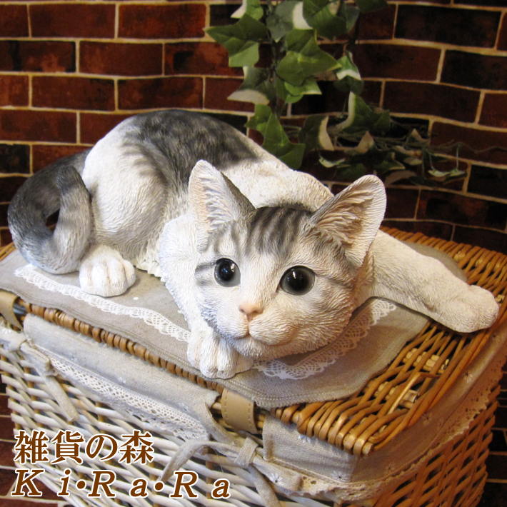 猫　置物　リアルな猫の置物 キャット 伏せ　Bタイプ　ホワイト＆グレー　壁掛けタイプにもなります。動物オブジェ　ガーデンオーナメント　装飾　フィギュア　モチーフ　インテリア　玄関先　庭　雑貨