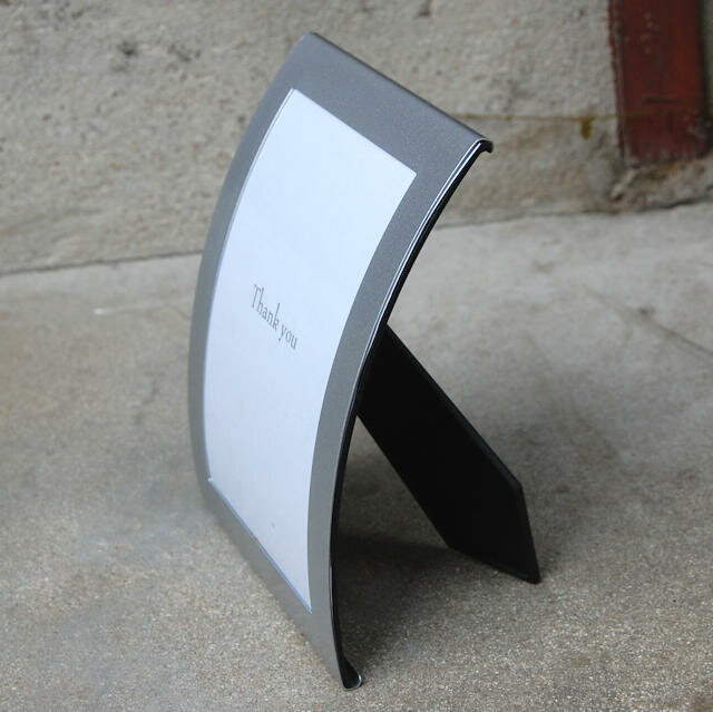 カーブラインフォトフレームL(2L版用)   2L 写真立て フォト 写真 インテリア 飾り ディスプレイ シンプル フォトフレーム シルバー [2]