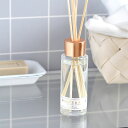 商品名 LVF REED DIFFUSER 90 リードディフューザー 商品詳細 容量 約90ml 芳香期間 約2〜2ヶ月半 ※使用環境により誤差があります セット内容 オイル90ml、スティック5本、カバーキャップ1個 サイズ ボトル：約 Φ4.7×H12.5cm ※リード長さ 約24.8cm 重量 約222g 素材 ボトル：ガラス 成分：香料 原産国 日本 備考 ※乳幼児の手や目が届かない場所で使用・保管してください。なめたり飲み込んだりしないよう十分ご注意ください。 ※香りによって透明や薄黄色などディフューザー液の色に違いがございます。また、保管環境によって色が変化する場合がありますが、品質に問題はございません。 ※香りの強さはリードの本数で調整してください。 ※リードスティックは天然素材を使用していますので、色やサイズ、形状にバラつきがあり、ささくれなどがある場合がございます。 ※絶対に火気に近づけないでください。また、火気の可能性のある場所でのご使用はおやめください。 ※誤ってオイルを飲んでしまった場合は、直ちに水か牛乳を200ml程飲み、必ず医師の診断を受けてください。 ※オイルには刺激性の強い溶剤などは使用しておりませんが、肌についた場合は石鹸で洗い流してください。また、目に入った場合は水でよく洗い流し、症状がある場合は医師の診断を受けてください。 ※天然系の香気成分が含まれている為、オイルの色味に個体差が出る場合がありますが、品質に問題はございません。 ※その他、ご使用前に必ずお取り扱い上のご注意をお読みください。 検索キーワード LVF REED DIFFUSER 90 リードディフューザー ルームフレグランス アロマディフューザー ボトル スティック LVF リードディフューザー 90 Le Voile Floral ル・ヴォワル・フローラル インテリア おしゃれ アロマ ギフト アートラボ ご購入前の確認事項 こちらの商品は液体のため、沖縄・離島・一部地域への配送は船便となり、お届けに約1週間程お時間がかかります。予めご了承の上、ご注文ください。 ラッピング ラッピングOK →詳細はこちらLVF REED DIFFUSER 90 リードディフューザー フランスで愛されるお花の香りシンプルなボトルがお洒落 古くからフランスで愛されるお花の香り♪フランス産のオイルを使用しており、本物のお花のように香ります。 ボトルのデザインもシンプルで上品なので、様々な空間に馴染みます◎ スリムでコンパクトなボトル、内容量は90mlなので、お気軽に色々な香りを楽しんでください♪ お花の華やかな香りで、ワンランク上の空間と時間をお楽しみいただけます。 関連商品 LVF REED DIFFUSER 90 リードディフューザー LVF REED DIFFUSER 180 リードディフューザー LVF SOLA FLOWER DIFFUSER ソラフラワーディフューザー →カテゴリ一覧を見る