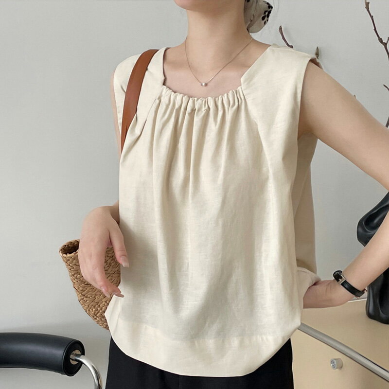 タンクトップ ノースリーブ スクエアネック ゆったり 体型カバー 無地 ベスト 袖なし 夏 トップス 快適 涼しい シンプル 着痩せ 大人可愛い 通勤 カジュアル おしゃれ シンプル カジュアルのサムネイル