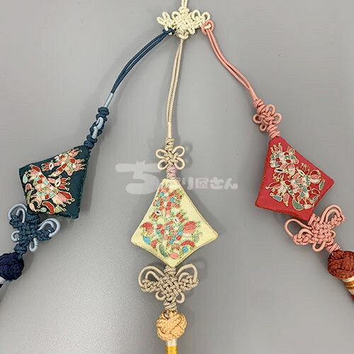 ノリゲ 高級 韓国 チョゴリ 韓服 雑貨 伝統 飾り インテリア 可愛い ギフト アクセサリー チマチョゴリ ポジャギ ポジャギアート 小物 キッズ 子供 レー...