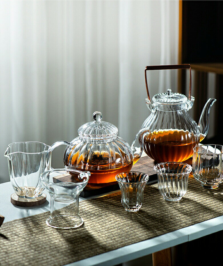 手作り 耐熱 ティーポット ガラス 茶こし付き ガラスポット ジャンピング 紅茶ポット フルーツティー 花茶 工芸茶 に ガラス急須 直火可 送料無料