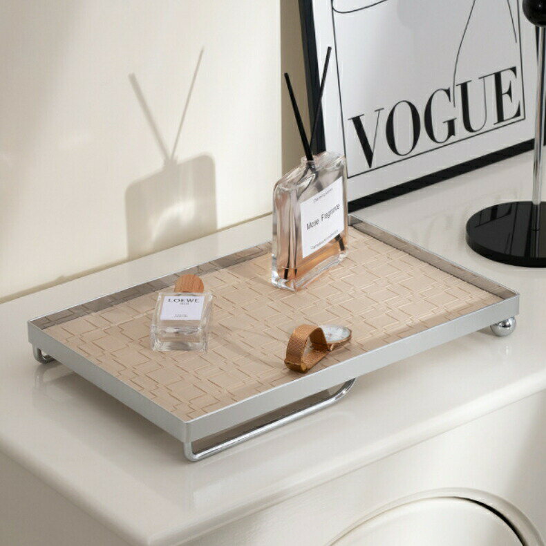 北欧 トレー レザートレイ ステンレス 35cm PUレザー 小物 トレー ディスプレイトレー アクセサリーケース ジュェリートレー カフェトレー 持ち手付き 長角盆 長手盆 角膳 角盆 トレイ マネートレー デスクトレー 角 スクエア 金属 PUレーザーのトレー 文房具収納