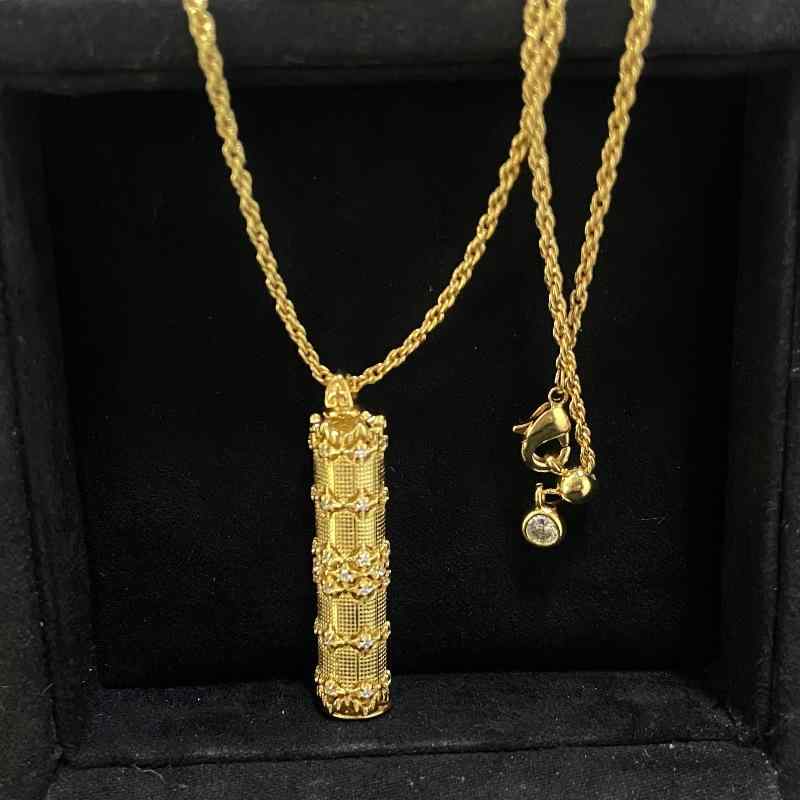 ペンダント ネックレス レディース マニ車 仏陀モチーフ レトロ ヴィンテージ アンティーク調 新中華風 エスニック ゴールドカラー 銅製 電気メッキ加工 円柱型 高級感 上品 繊細 華奢 ユニーク 個性的 ショート丈 普段使い お出かけ ギフト(4)