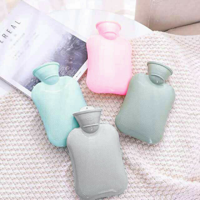 シリコン 温冷両用 ソフト 小さい ぬくぬく 腰 軽量 薄型 ミニサイズ 足 首 湯たんぽ 保温 肩 背中 コンパクト おしゃれ かわいい 可愛い お湯 湯タンポ 漏れない 氷嚢 防寒 冷え性対策 携帯 持ち運び キャンプ お腹