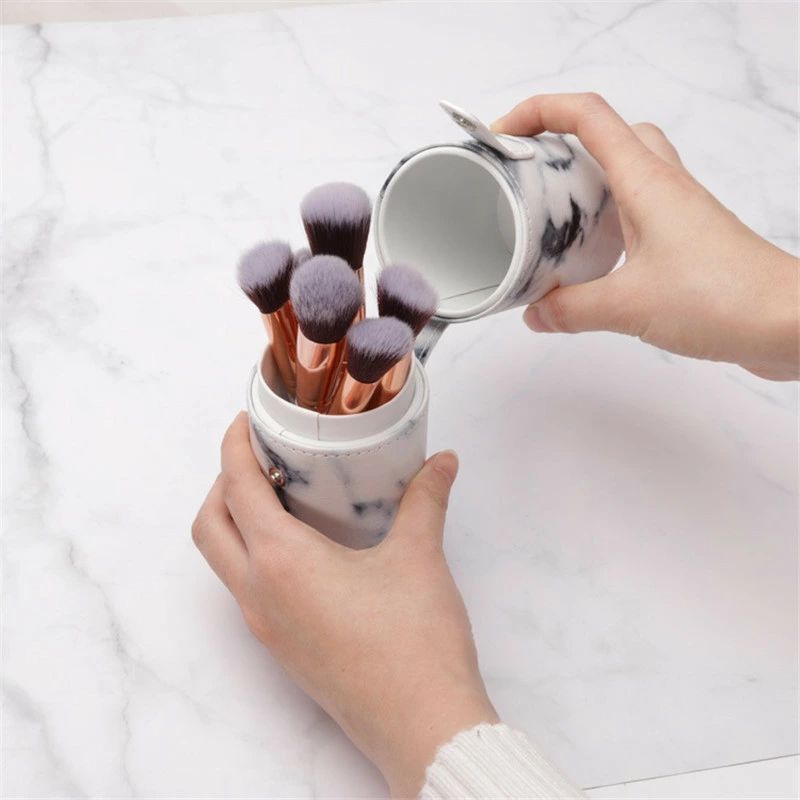 筒型 ブラシケース ブラシ収納 メイクブラシケース ペンケース ジェル 筆 ネイル用品 ネイル道具 メイクブラシ 化粧筆 メイク道具 ペン入れ 筒 円柱 収納 縦 蓋 フタ ボタン スナップボタン 持ち運び サロン セルフネイル PU