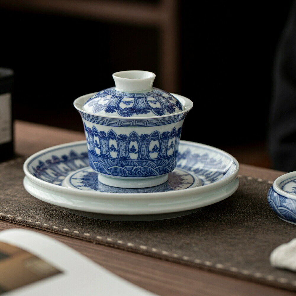 青花宝相紋 蓋物 蓋付碗 珍味入れ 宝瓶 蓋碗 湯冷まし 青花磁 磁器 手作り 景徳鎮 中国茶器 台湾茶器 岩茶 茶器 茶芸 父の日 母の日 ギフト