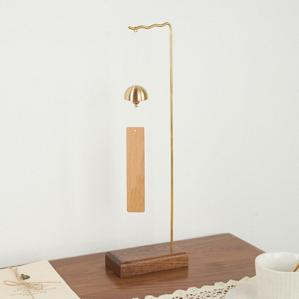 装飾多用途筆掛け 風鈴スタンド 書斎 装飾 ジュエリーディスプレイホルダー 風鈴の台 筆掛け台 アクセサリー収納 真鍮 ウールナット ケヤキ 書道 習字用品 無地 茶色 金 インテリア 吊り下げ 台座 毛筆掛け 木製風鈴ラック 風鈴ホルダー飾り ブラシハンギングラック