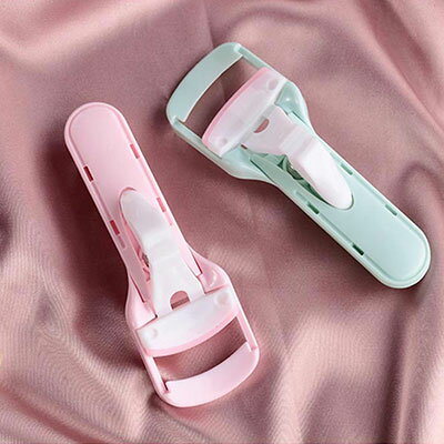 アイラッシュカーラー ビューラー まつ毛 メイク用品 化粧ツール 女性用 化粧道具 携帯用 可愛い 使いやすい