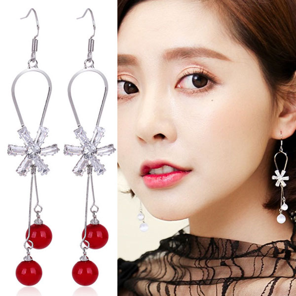 【1500円均一】【3色】 フラウーロングチェーンピアス★キュービック・ジルコニア 揺れる チェーンピアス ロングピアス 揺れるピアス ★レディース パール シルバー925　アレルギーフリー