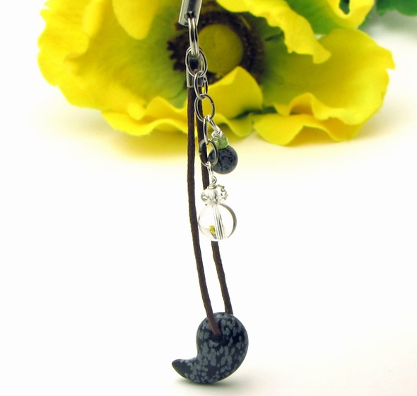 スノーフレークオブシディアン勾玉【パワーストーンオーダーメイド携帯ストラップ 】