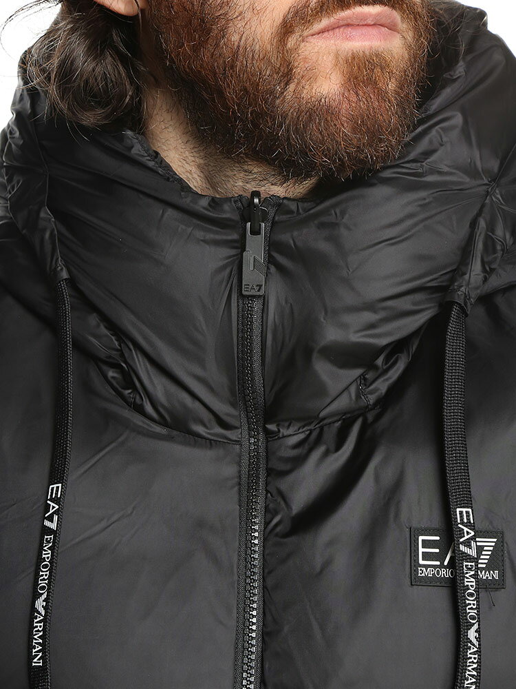 エンポリオアルマーニ EMPORIO ARMANI バックBIGロゴ フルジップ 中綿 ベスト EA76...
