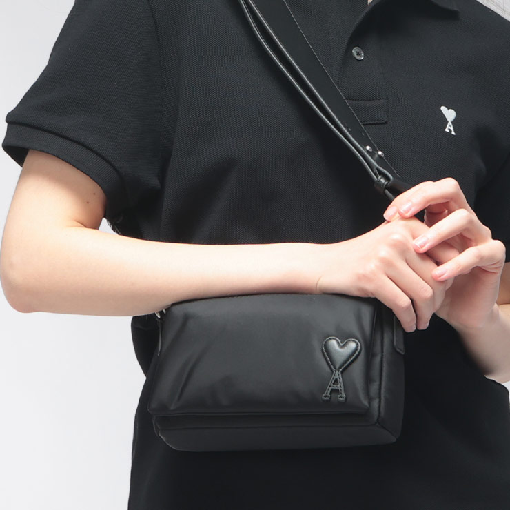 樂天商城 - アミパリス AMI PARIS レディース ボディバッグ Marcel Lunch Box ワンポイント ナイロン ショルダーバッグ AMLULL710AW0001 ブランド 鞄 バッグ ミニバッグ コンパクト