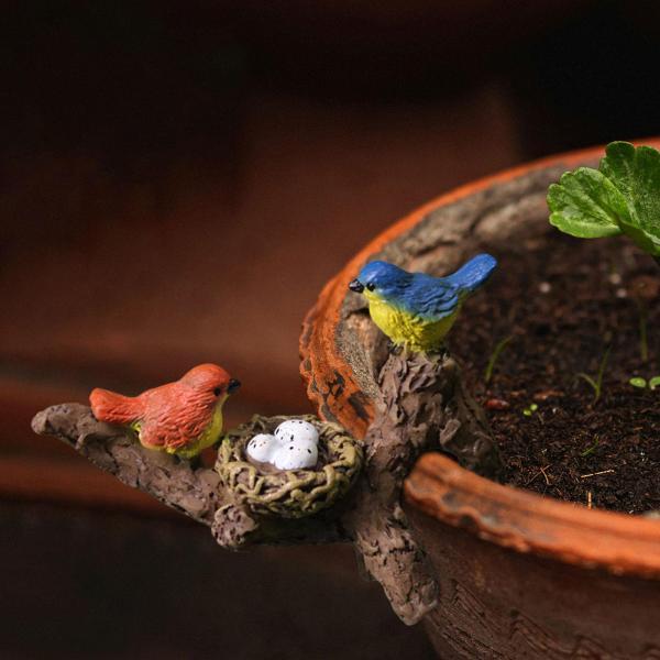 鳥の像 枝付き 動物 鳥の彫刻 装飾 樹脂彫刻 吊り下げ飾り 裏庭 農家の部屋用