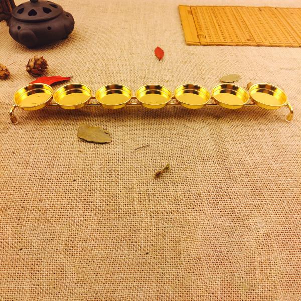 アイアンギーランプホルダーチベットゴールデンカップブッダ用品祭壇用品装飾スタンドティーライトオイルメタル装飾用ギフトベッドルームパーラー