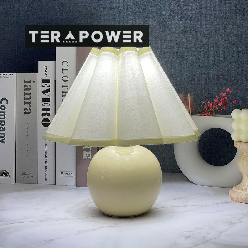 韓国 プリーツ シェードランプ 卓上 コンパクト 小型 コンセント ベージュ 木目調 間接照明