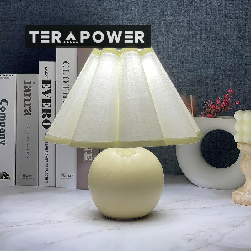 韓国 プリーツ シェードランプ 卓上 コンパクト 小型 コンセント ベージュ 木目調 間接照明