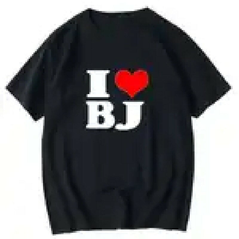 200g ファッションの新トレンド！ブラックの半袖Tシャツにプリントを施し、個性的なスタイルに