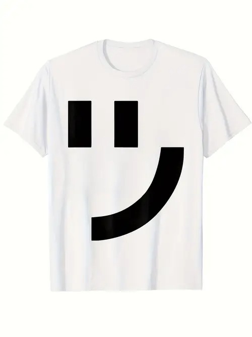 フロントにブラックのスマイル・フェイス・グラフィックをプリントした200gコットン製Tシャツ。 目は2つの長方形、口は曲線で構成され、ミニマルなスタイルでシンプルなスマイリーフェイスを形作っています。