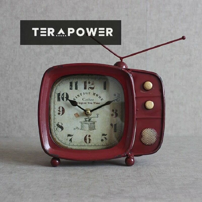 雑貨風　赤い鉄の置き時計