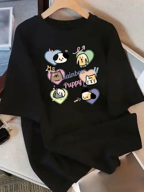 200g文字:「Rainbow」「Puppy」は、Tシャツのプリントコピーで、かわいくて遊び心のある雰囲気を演出しています。 絵柄:黒Tシャツのキャラクター(犬、熊、猫など)とハートのカラーバックで、元気で癒しのスタイルです。