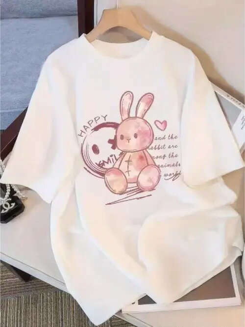 200gパターン:白いTシャツの上のキャラクターのウサギのプリント(ウサギの形は甘くて、愛心、抽象的なパターンを組み合わせて、風格はかわいくて、癒します)。 アイテム属性:白の半袖Tシャツはカジュアルなファッションアイテムです。かわいい働物がモチーフになっています。