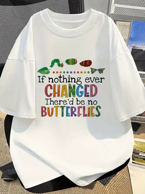 カラフルなイモムシの変態プリントと英文テキストが入った、200gの白い半袖Tシャツ。快適で通気性の良いコットン製。