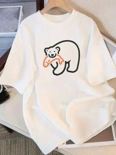 200抱魚小熊簡介挿画印花面白色半袖Tシャツこの可愛くてかわいい線の小熊が魚を抱いて、癒やし感に満ちています。白Tは爽やかで何にでも合わせられます。 200抱魚小熊簡介挿画印花面白色半袖Tシャツこの可愛くてかわいい線の小熊が魚を抱いて、癒やし感に満ちています。白Tは爽やかで何にでも合わせられます。