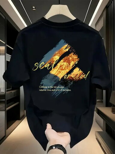 200gのブラックTシャツは、カラフルなブラシストローク柄で、背中にはトレンディでインスピレーションを与える文字があしらわれている。 200gのブラックTシャツは、カラフルなブラシストローク柄で、背中にはトレンディでインスピレーションを与える文字があしらわれている。