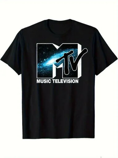 フロントにホワイトとブルーの「MTV」ロゴ、ロゴの内側に星空、その下にホワイトの文字があしらわれた200gのコットン製Tシャツで、音楽とTVチャンネルのクラシックな要素を取り入れたヴィンテージ・スタイル。 フロントにホワイトとブルーの「MTV」ロゴ、ロゴの内側に星空、その下にホワイトの文字があしらわれた200gのコットン製Tシャツで、音楽とTVチャンネルのクラシックな要素を取り入れたヴィンテージ・スタイル。