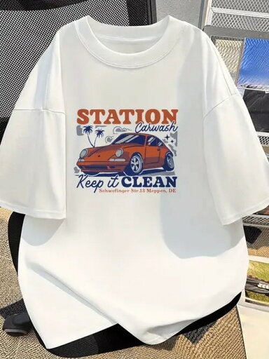 ヴィンテージ風のプリントとテキストが施された200gのホワイト半袖Tシャツ。グラフィックはヤシの木などに囲まれたオレンジ色の車。ピュアコットンを使用しているので、着心地がよく、通気性に優れています。 ヴィンテージ風のプリントとテキストが施された200gのホワイト半袖Tシャツ。グラフィックはヤシの木などに囲まれたオレンジ色の車。ピュアコットンを使用しているので、着心地がよく、通気性に優れています。