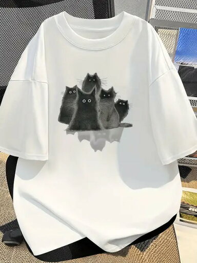200gの白半袖Tシャツに黒猫プリントを施した、楽しく個性的なスタイル。ピュア・コットンを使用しているため、着心地がよく、通気性に優れ、毛玉ができにくく、型くずれしにくい。 200gの白半袖Tシャツに黒猫プリントを施した、楽しく個性的なスタイル。ピュア・コットンを使用しているため、着心地がよく、通気性に優れ、毛玉ができにくく、型くずれしにくい。