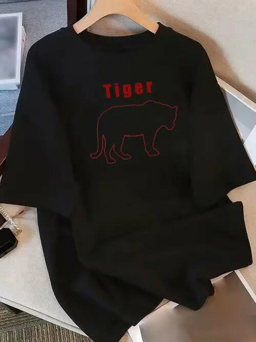 200gは赤い虎の輪郭の図案と「Tiger」の文字が印刷されていて、スタイルはシンプルで、流行で、丸首の半袖スタイルに属して、日常のカジュアルな服装に適して、箇性とファッション感を表現することができます。(4)