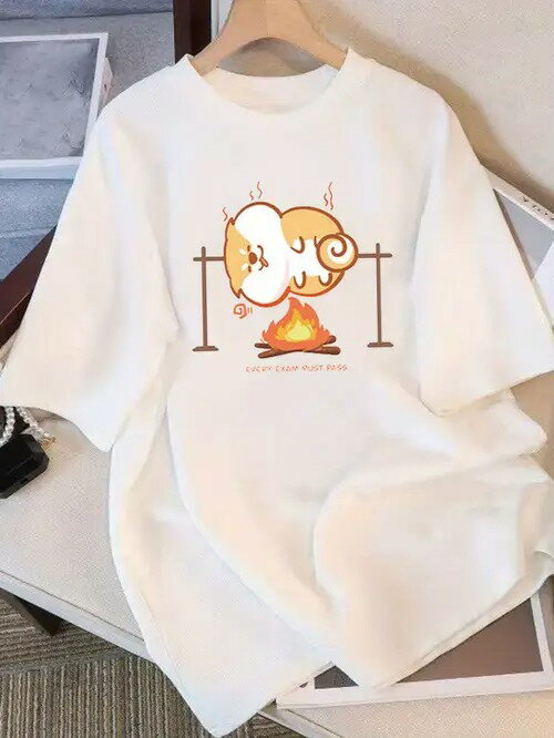 200gに「CAMPFIRE MUSIC DOG」と書かれています。趣味的でアウトドアなスタイルで、日常のカジュアルや..