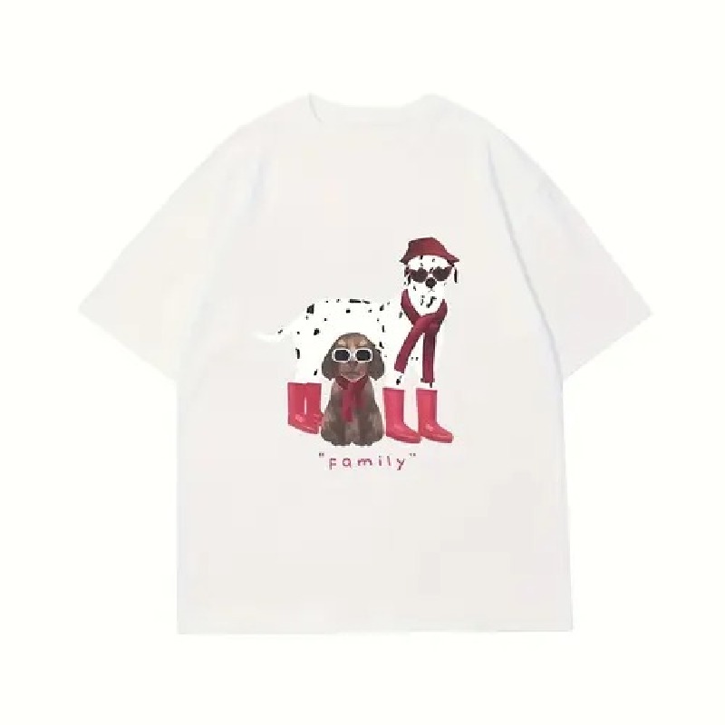 200g(犬は赤い帽子、マフラー、長靴、犬は長靴)のキャラクターの犬の図案、文字を組み合わせて「family」、スタイルの潮流、暖かさ、丸首の半袖スタイルに属して、日常のカジュアルな服装に適します