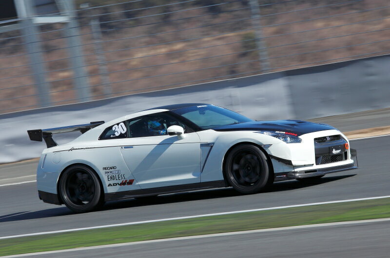 Kansaiサービス カーボンフロントリップ タイプ2 ニッサン GT-R R35(MY07～10) KAN094