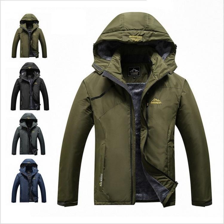 マウンテンジャケット メンズ 冬服 アウトドアウェア マウンテンパーカー コート 厚手 防水 撥水 防寒 あったか 登山服■素材：綿、ポリエステル※イメージ画像にて着用していますシャツや飾りなどは含みません。※画像の商品はサンプルです。実際の商品とは仕様・加工・サイズ・素材が若干異なる場合がございます。※工程の過程による、小さなほつれ、微小な縫製のずれなどの部分が、まれにございますが、不良品ではございません。ご了承ください。