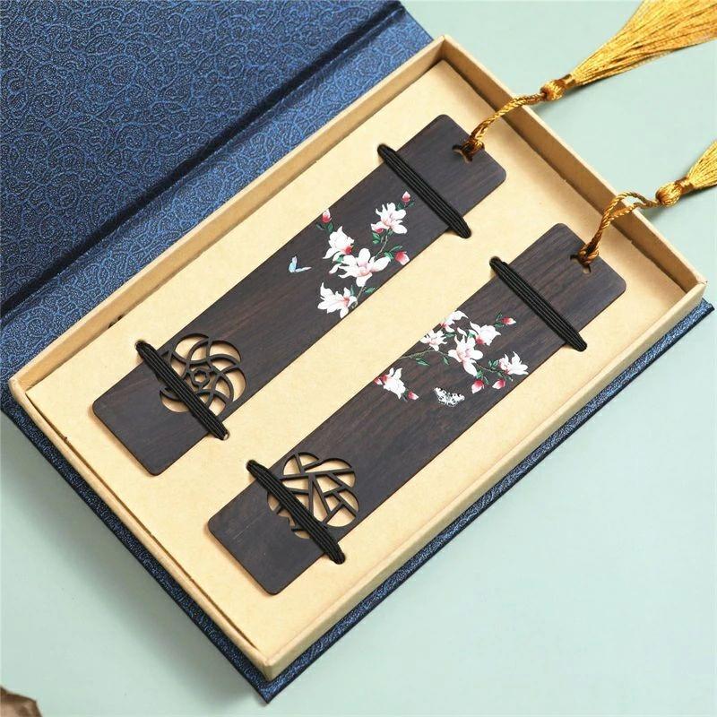 樂天商城 - しおり クマーク ギフト ボックスセット 天然木 青 白 ペンダント付き 工芸品 教師 学生 男性 女性 ユニーク