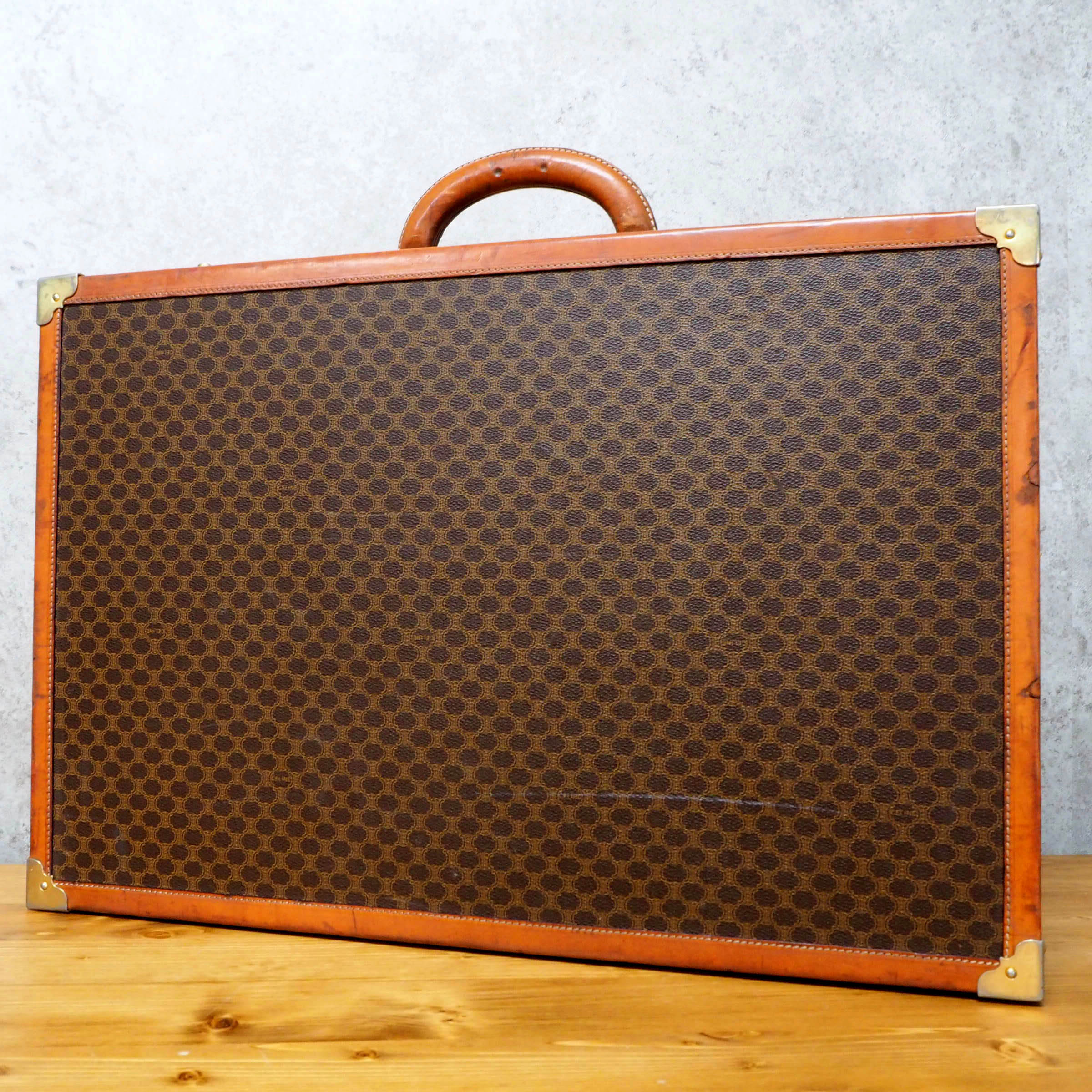 【中古】【良い】 OLDCELINE オールドセリーヌ ヴィンテージセリーヌ アタッシュケース トランクケース ユニセックス マカダム柄 プッシュ式開閉 大型 ゴールド金具 PVC/レザー ダークブラウン/ブラウン