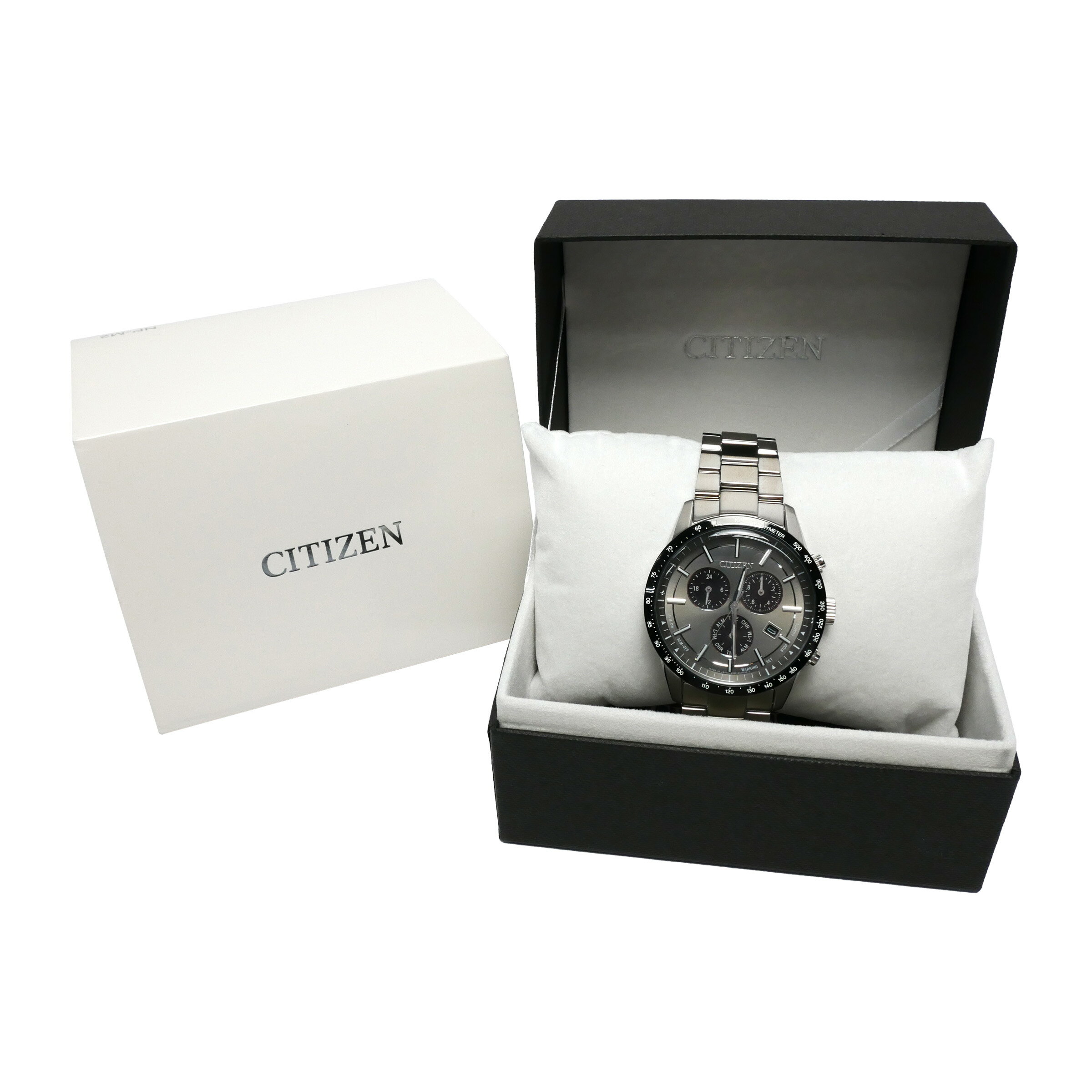 【中古】【新古品・未使用品】 CITIZEN シチズン エコドライブ クロノグラフ 時計 腕時計 メンズ 紳士用 ソーラー デイト 10気圧防水 丸型 ステンレス グレー/シルバー E820-S083460