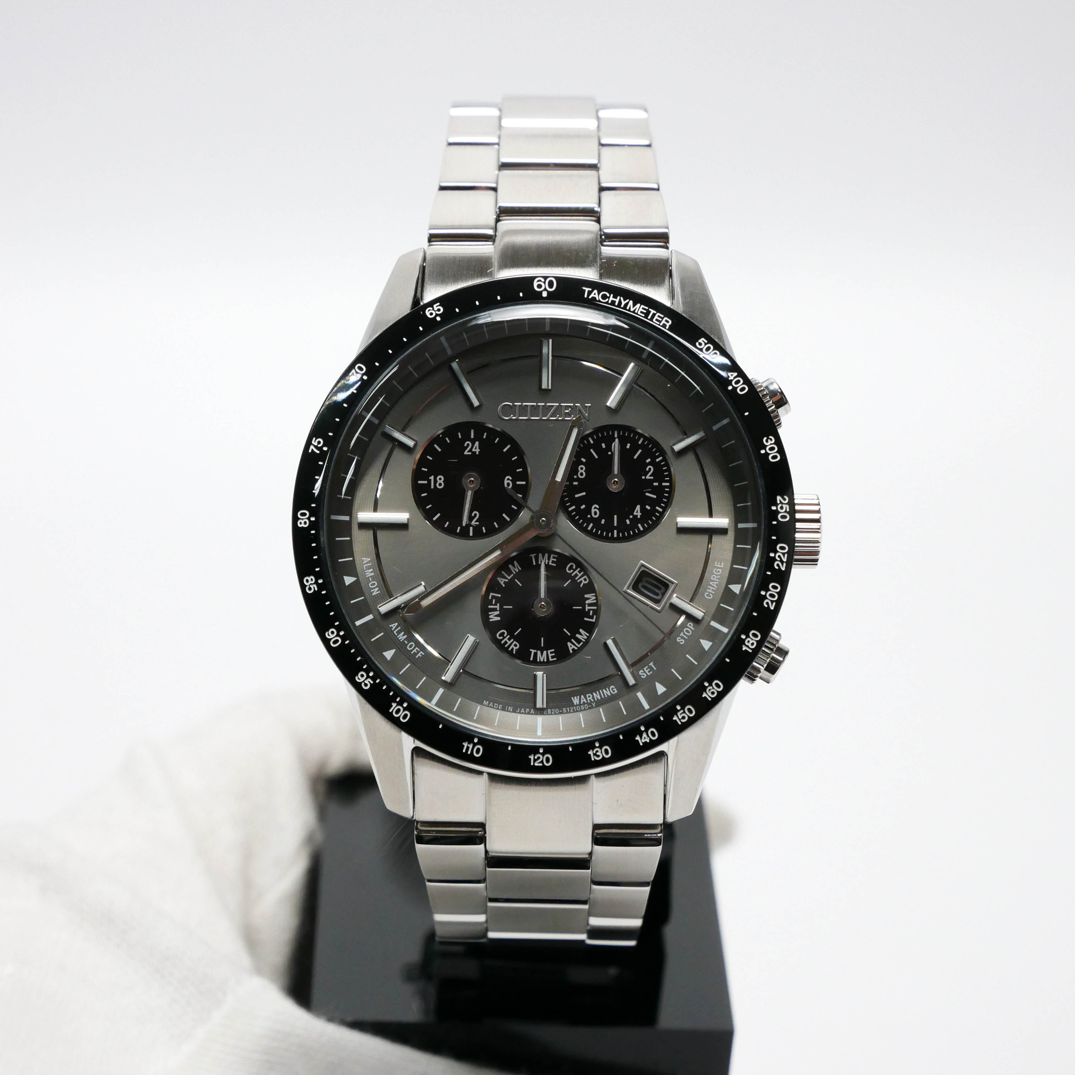 【中古】【新古品・未使用品】 CITIZEN シチズン エコドライブ クロノグラフ 時計 腕時計 メンズ 紳士用 ソーラー デイト 10気圧防水 丸型 ステンレス グレー/シルバー E820-S083460